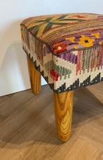 Poef - Hout, Wol, Antiek en Kunst
