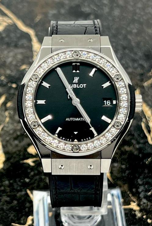 Hublot Classic Fusion Titanium Diamonds 38mm Black Leather