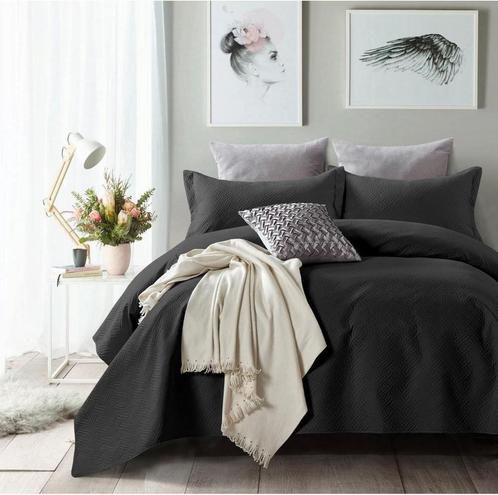 Bedsprei Wave Zwart - 260 x 250 + 2 kussenslopen 60x70, Huis en Inrichting, Slaapkamer | Beddengoed, Overige typen, Zwart, Nieuw