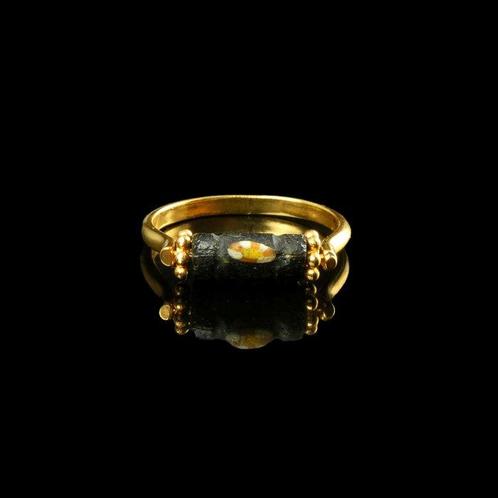 Byzantijns Ring met versierde Byzantijnse glasparel, Sieraden, Tassen en Uiterlijk, Antieke sieraden