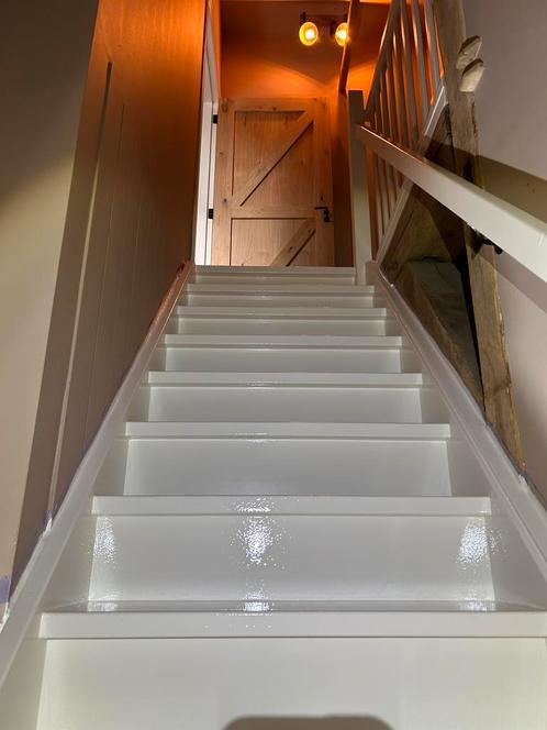 Trap renoveren, Diensten en Vakmensen, Schilders en Behangers, Behangen, Binnenschilderwerk, Buitenschilderwerk, Garantie, Kleuradvies