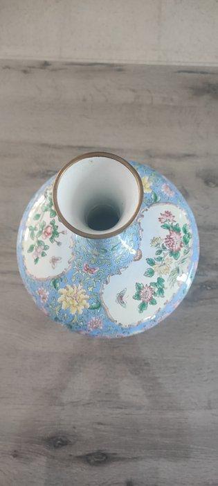 Vaas - Emaille, Koper, Messing, Metaal - China - cloisonne, Antiek en Kunst, Antiek | Overige Antiek