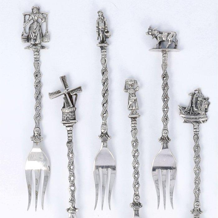 H. Hooijkaas/ Fa. Gebr. Niekerk - Taartvork (10) - .833, Antiek en Kunst, Antiek | Goud en Zilver