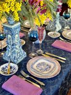Tafelkleed voor grote tafels, blauw damast. - Tafelkleed -, Antiek en Kunst, Antiek | Kleden en Textiel