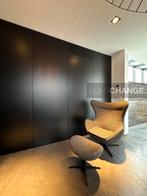 Fritz Hansen EGG Chair met Footstool in stof of leder NIEUW, Huis en Inrichting, Nieuw, Leer, High-end Furniture