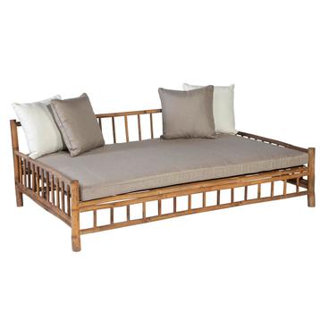 Persoon Exotan Bamboe lounge tuin ligbed daybed bamboo