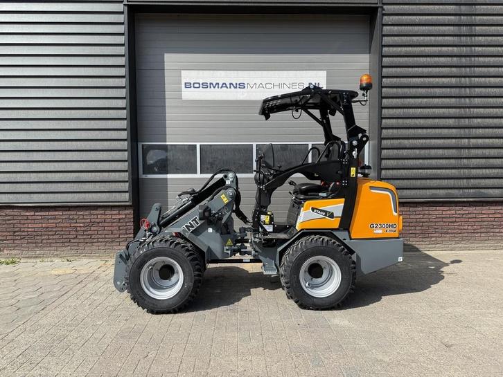 Giant G2300 X-TRA HD minishovel / kniklader NIEUW €545 LEASE, Zakelijke goederen, Machines en Bouw | Kranen en Graafmachines, Wiellader of Shovel