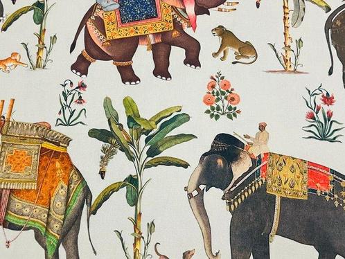 Royal Exoticism – Oeko Tex-stof met versierde, Antiek en Kunst, Antiek | Kleden en Textiel