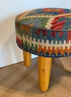 Poef - Hout, Wol, Antiek en Kunst