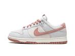 Nike Dunk Low Retro Fossil Rose - Maat 43 EU, Kleding | Heren, Schoenen, Ophalen of Verzenden, Nieuw, Nike