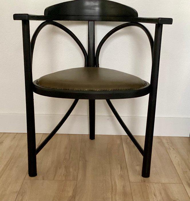 Thonet - Michael Thonet - Fauteuil - Nr 81 - Kalfsleer -, Antiek en Kunst, Antiek | Meubels | Stoelen en Banken
