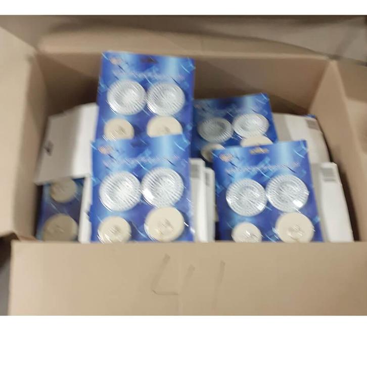 Grote doos met gootsteen stoppen en zeefjes, Diversen, Rommelmarktspullen