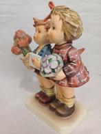 Goebel - Beeldje - Hummel beeldje van twee kinderen met