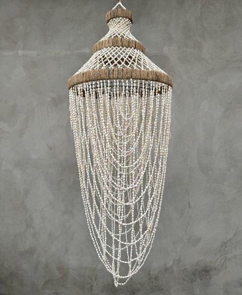 NO RESERVE PRICE - SL17 - Stunning Handmade Shell Chandelier, Antiek en Kunst, Kunst | Designobjecten