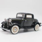 Franklin Mint - 1:24 - Ford Deuce Coupé (1932) - Met de hand