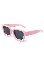 Zonnebril Lichtroze Vierkant Dik Montuur Roze Montuur Zwarte, Ophalen of Verzenden, Nieuw, Feestartikel, Carnaval