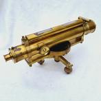 Waterpas (optisch instrument) - Waterpasinstrument op kompas
