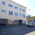 Hoekwoning met tuin en 3 slaapkamers aan de Surinamestraat, 50 m² of meer, Utrecht