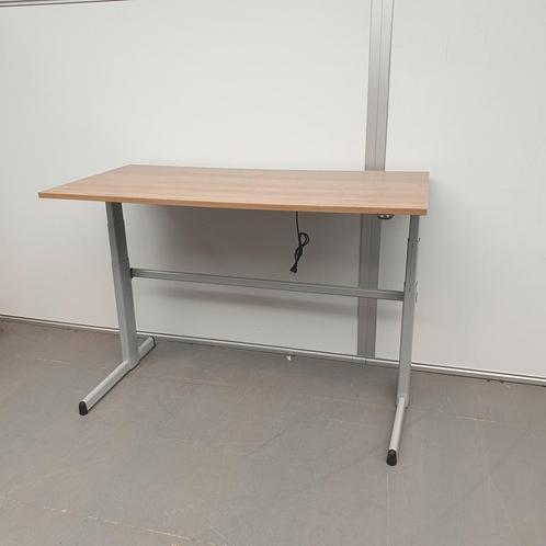 Steelcase elektrisch zit-sta bureau met NIEUW blad | 2-motor, Huis en Inrichting, Bureaus, Ophalen of Verzenden