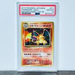 Pokémon Graded card - Charizard Holo - 20th Anniversary 1st, Hobby en Vrije tijd, Verzamelkaartspellen | Pokémon, Nieuw