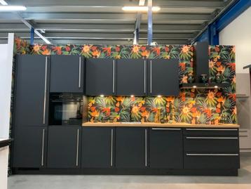 Complete  Keuken compleet geleverd NIEUW op maat MULDER beschikbaar voor biedingen