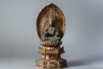Kwan Yin (Guanyin) Statue on Lotus Pedestal - sculptuur Hout, Antiek en Kunst