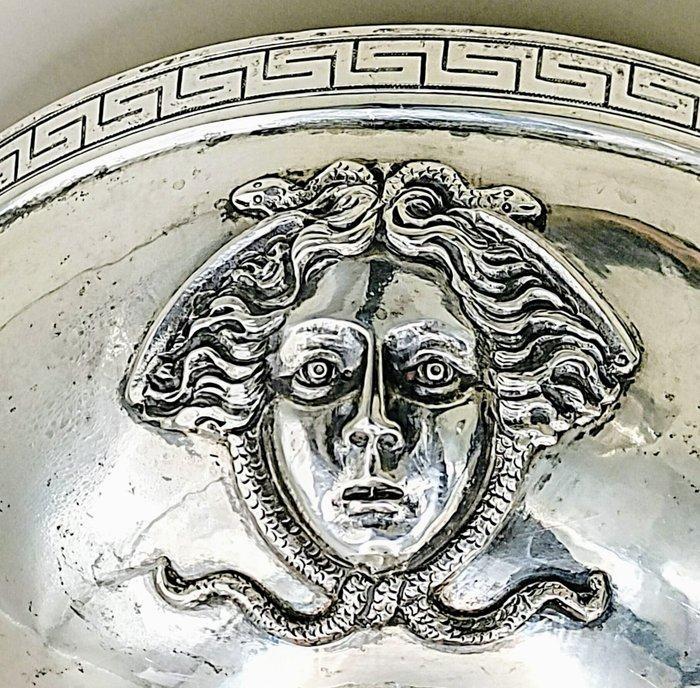 152 Years Old Medusa Head Design - Kom - .830 zilver, Antiek en Kunst, Antiek | Goud en Zilver