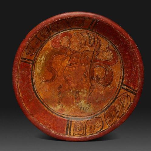 Maya Terracotta Perfecte statiefplaat. 600-900 na Christus., Verzamelen, Mineralen en Fossielen