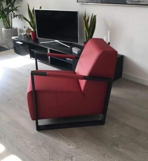 Leren fauteuil met stalen frame - rood leer, Huis en Inrichting, Fauteuils, 50 tot 75 cm, 75 tot 100 cm, Nieuw, Leer, Ophalen of Verzenden