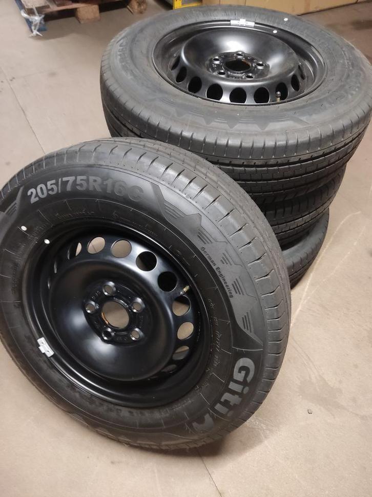 Velgenset staal Crafter/TGE 16 inch, Auto-onderdelen, Banden en Velgen, 16 inch, BOVAG lid, Erkend duurzaam, Zomerbanden, 205 mm