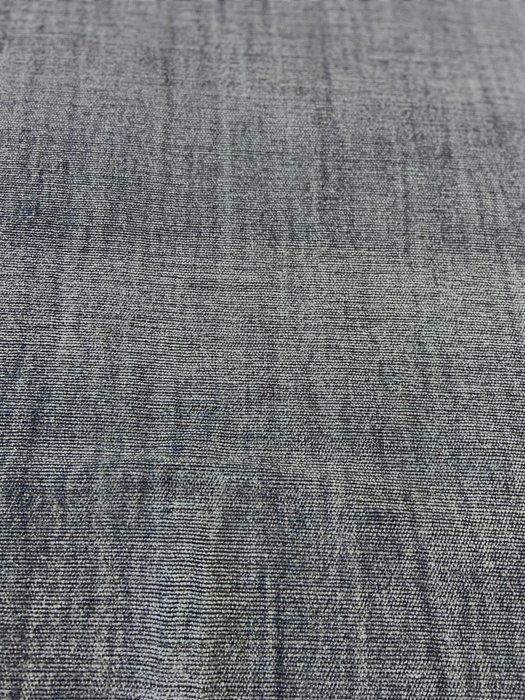 Prachtig en consistent denim stof in stone wash, gemaakt in, Antiek en Kunst, Antiek | Kleden en Textiel