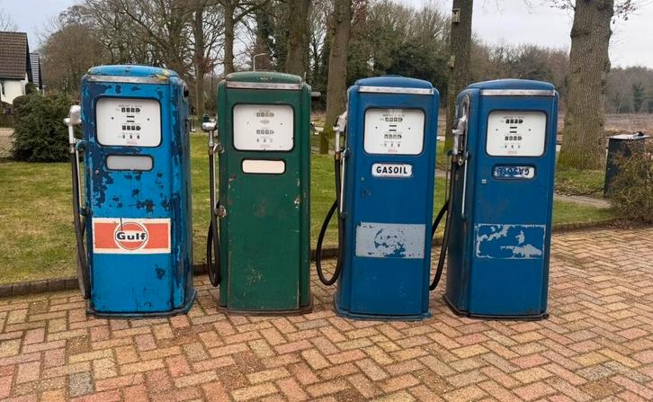 GEVRAAGD OUDE BENZINEPOMP DIESELPOMP BENZINE DIESEL POMPEN, Zakelijke goederen, Agrarisch | Werktuigen, Akkerbouw, Bollenteelt