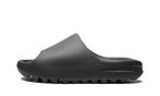 Adidas Yeezy Slide Onyx - maat 38 (Schoenen), Kleding | Dames, Schoenen, Verzenden, Zwart, Nieuw, Sneakers of Gympen