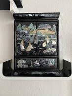 Aziatische sieradenkast lakwerk met parelmoeren intarsieën -