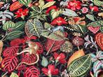 Exotische wilde natuur: Gobelinstof met bloemen, dieren en