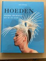 Mode - Hoeden - Bekende Ontwerpen uit de 20e Eeuw NIEUW, Boeken, Ophalen of Verzenden, Zo goed als nieuw, Mode algemeen