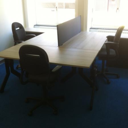 (MDK-104366) Ahrend 220 bureaustoel zwart nieuw gestoffeerd, Huis en Inrichting, Bureaus, Bureau, Gebruikt, In hoogte verstelbaar