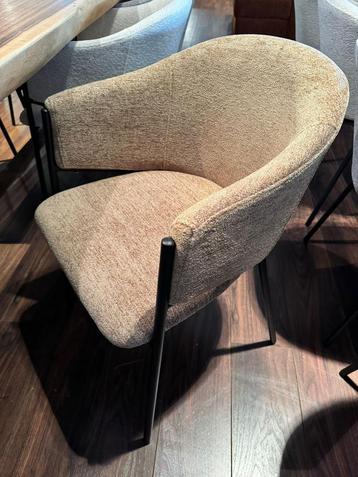 Armstoel Joyce black metal luxe stof beige nieuw model per 2 beschikbaar voor biedingen