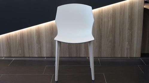 Eetkamerstoel FP Collection No-Frill Wood, Huis en Inrichting, Stoelen, Zo goed als nieuw, Hout, Ophalen of Verzenden