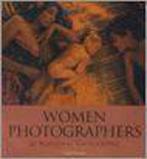 Women photographers at National Geographic 9780792276890, Verzenden, Gelezen