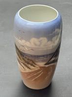 Royal Copenhagen: vaas met duinzicht en meeuwen, Noordzee -, Antiek en Kunst
