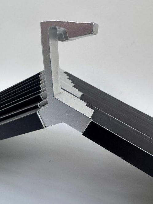 Kapstok (10) - Aluminium - Ontwerpers Kapstokhaken, Antiek en Kunst, Antiek | Wandborden en Tegels
