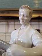 Carl Scheidig, Gräfenthal - Beeldje - “Farmer Sharpening, Antiek en Kunst, Antiek | Glas en Kristal