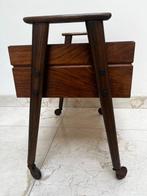 Naaidoos - - teak, niciak, Antiek en Kunst