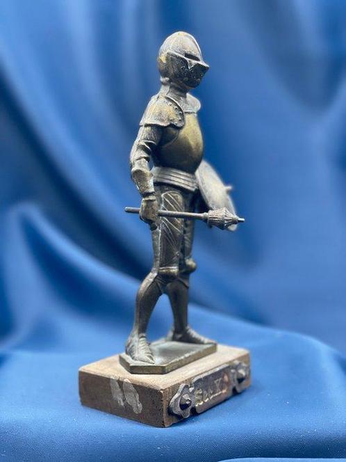sculptuur, Figure in medieval style armour - 22 cm - Hout,, Antiek en Kunst, Antiek | Keramiek en Aardewerk