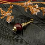 Gouden kogel hanger met carneool | Vintage (vintage hanger), Ophalen of Verzenden, Gebruikt, Goud, Overige merken