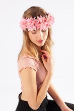 Bloemenkrans Haar Dahlia Lichtroze Bloemen Haarband Roze, Ophalen of Verzenden, Nieuw, Carnaval, Accessoires