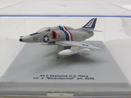 Schaal 1:100 Dambusters A4 E Skyhawk U.S. Navy VC-2 Bic..., Hobby en Vrije tijd, Modelbouw | Vliegtuigen en Helikopters, Gebruikt