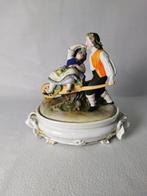 Beeld, Scatola colorata H. 22 cm - 22 cm - Porselein