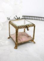 Boîte à bijoux baguier verre biseauté et soie rose Napoléon